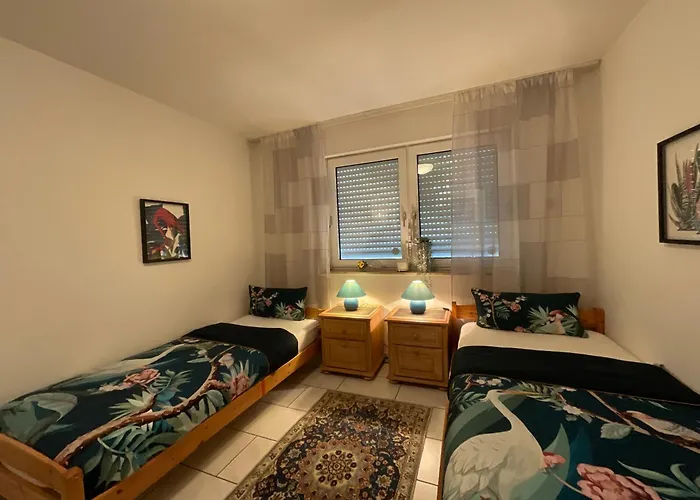 Citynahe Komfortwohnung Fuer Bis 6 Personen *